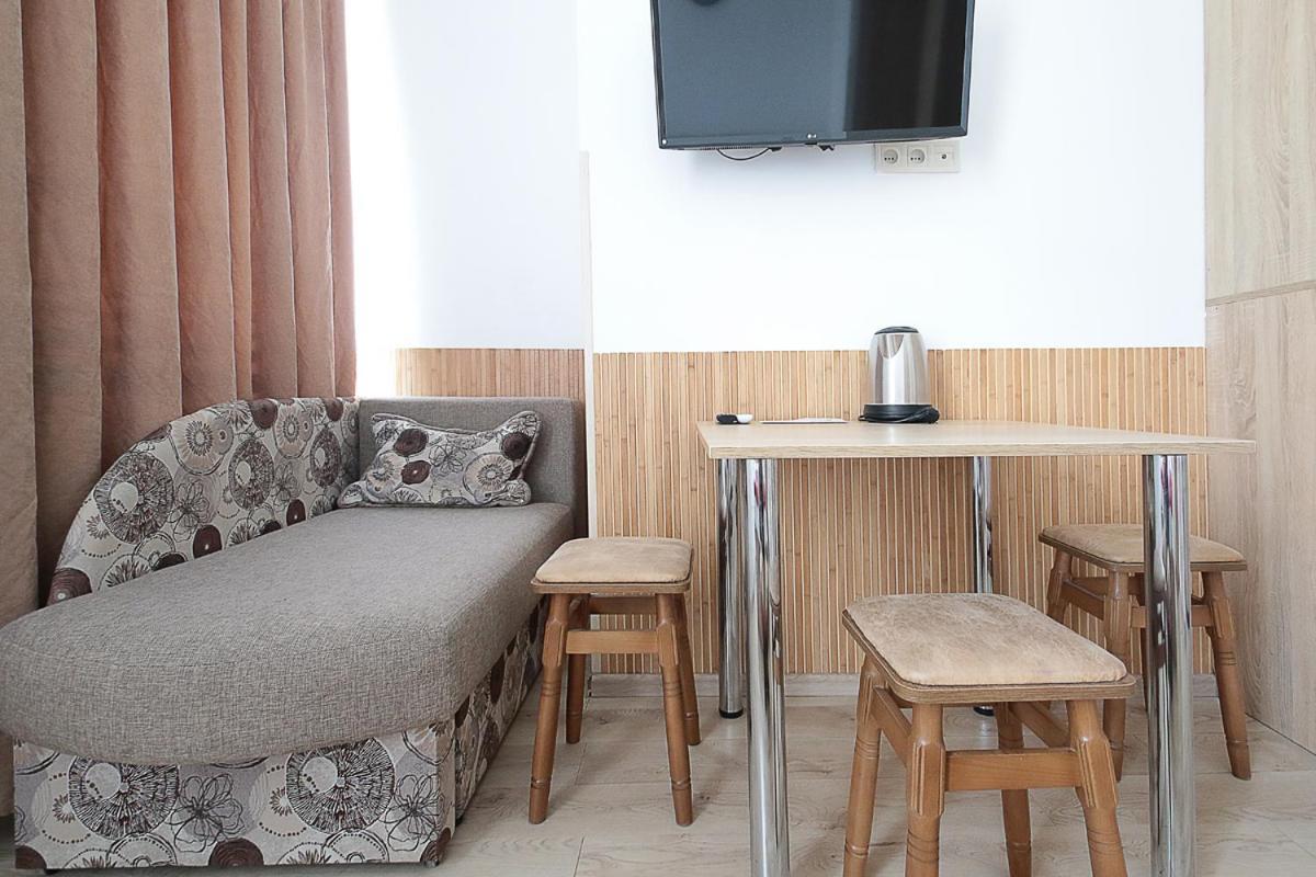 Buk Apartments On Doroshenka 29 Lviv Bagian luar foto
