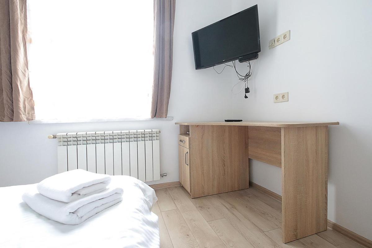 Buk Apartments On Doroshenka 29 Lviv Bagian luar foto