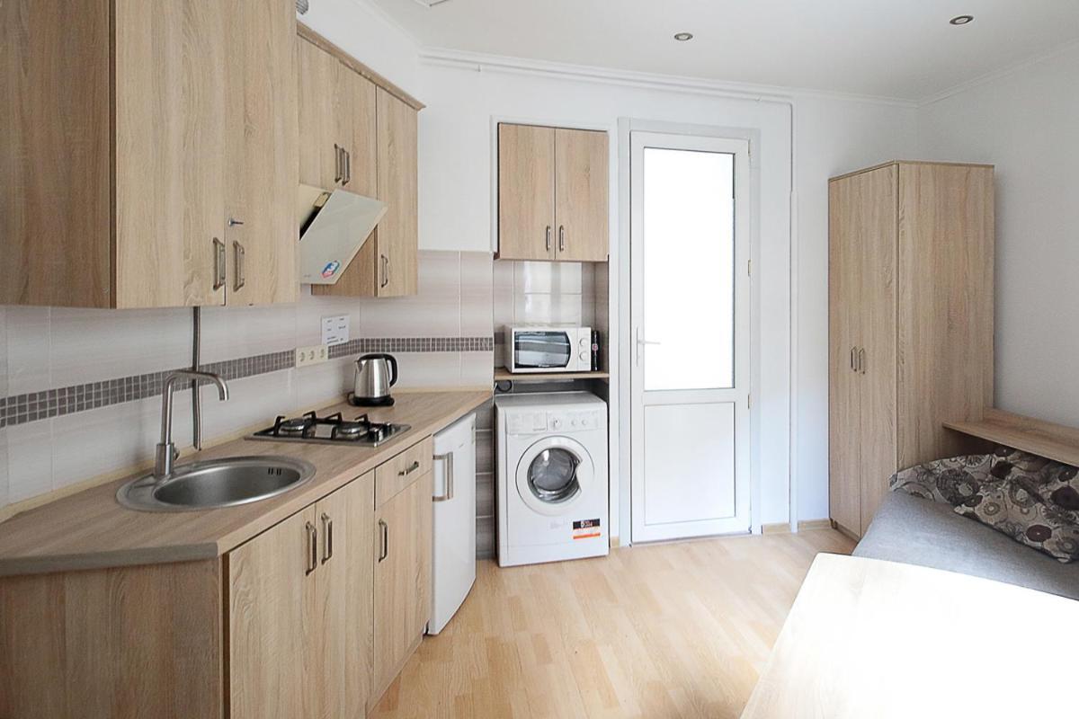 Buk Apartments On Doroshenka 29 Lviv Bagian luar foto
