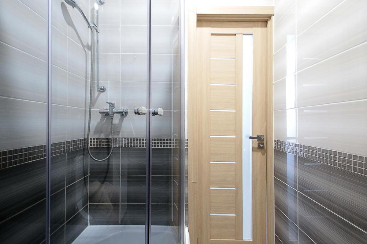 Buk Apartments On Doroshenka 29 Lviv Bagian luar foto