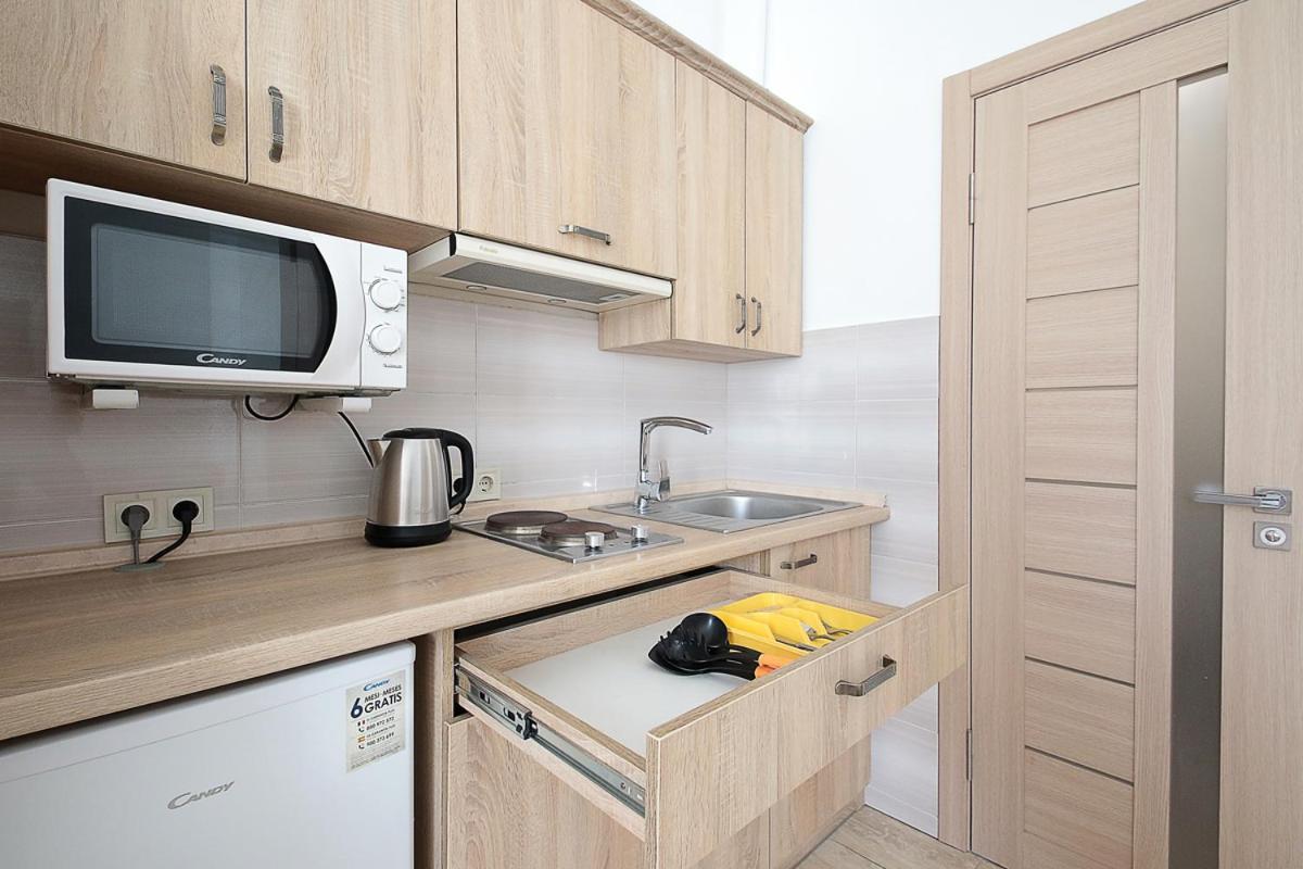 Buk Apartments On Doroshenka 29 Lviv Bagian luar foto