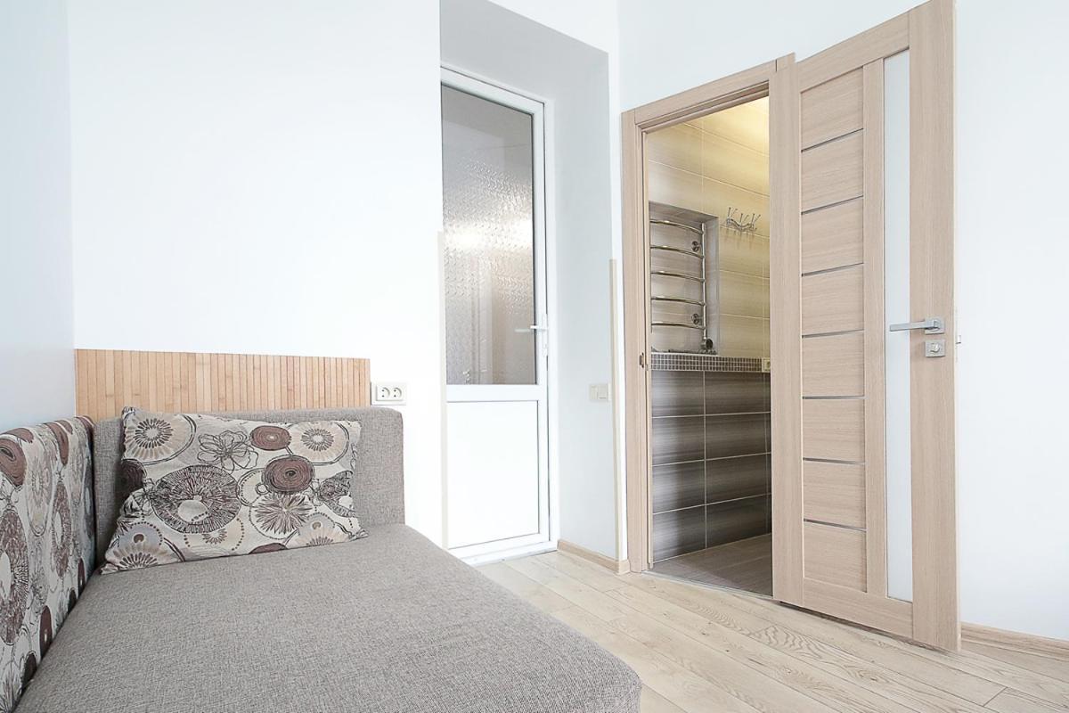 Buk Apartments On Doroshenka 29 Lviv Bagian luar foto