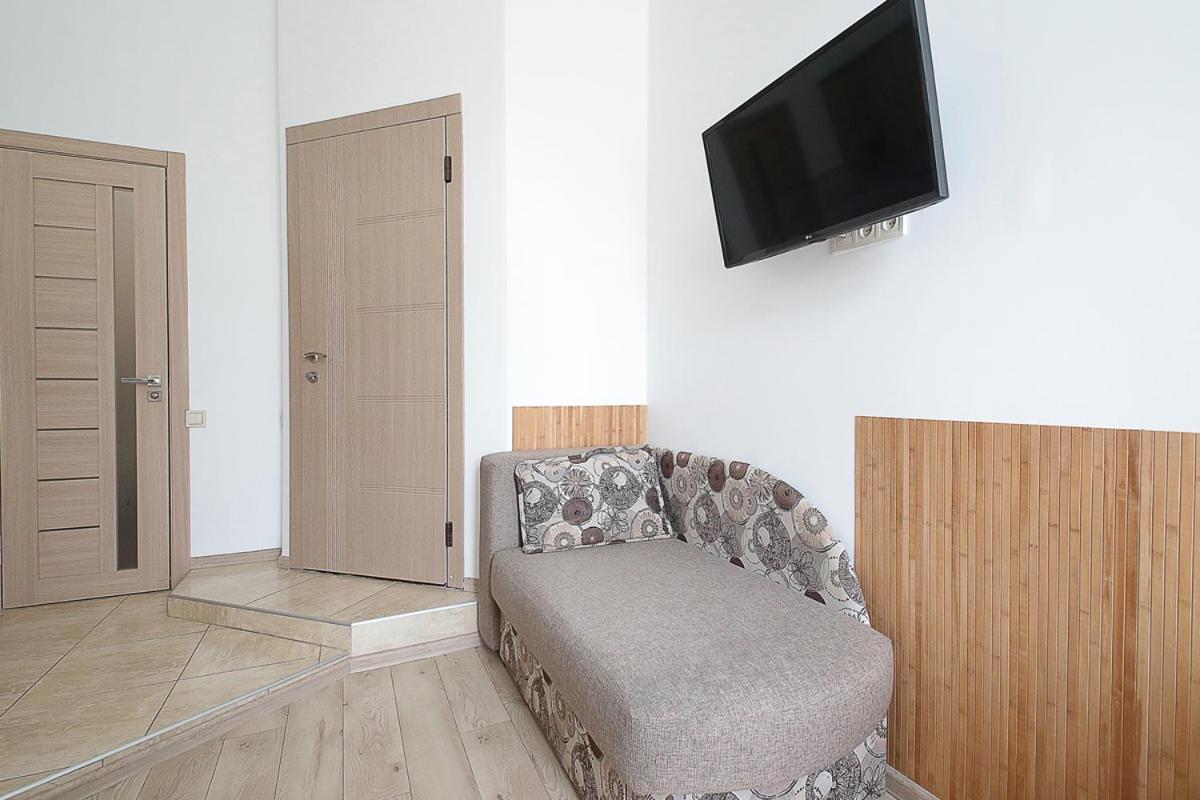 Buk Apartments On Doroshenka 29 Lviv Bagian luar foto