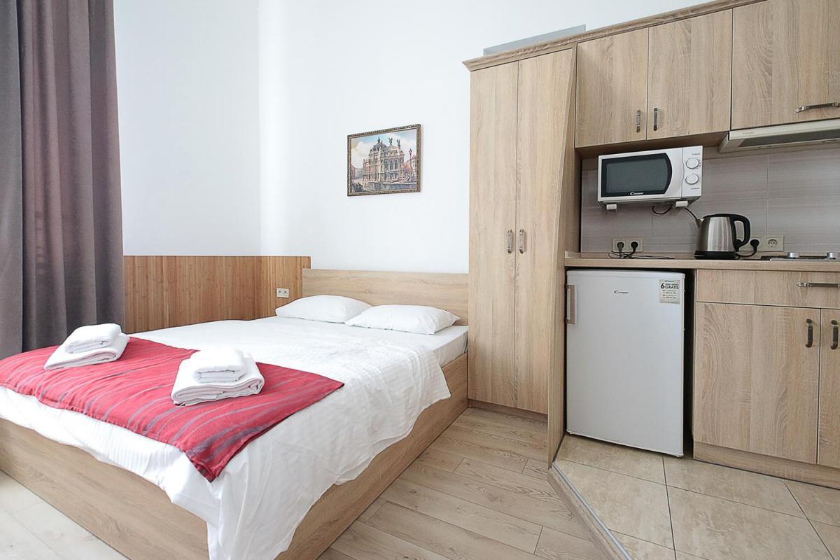 Buk Apartments On Doroshenka 29 Lviv Bagian luar foto