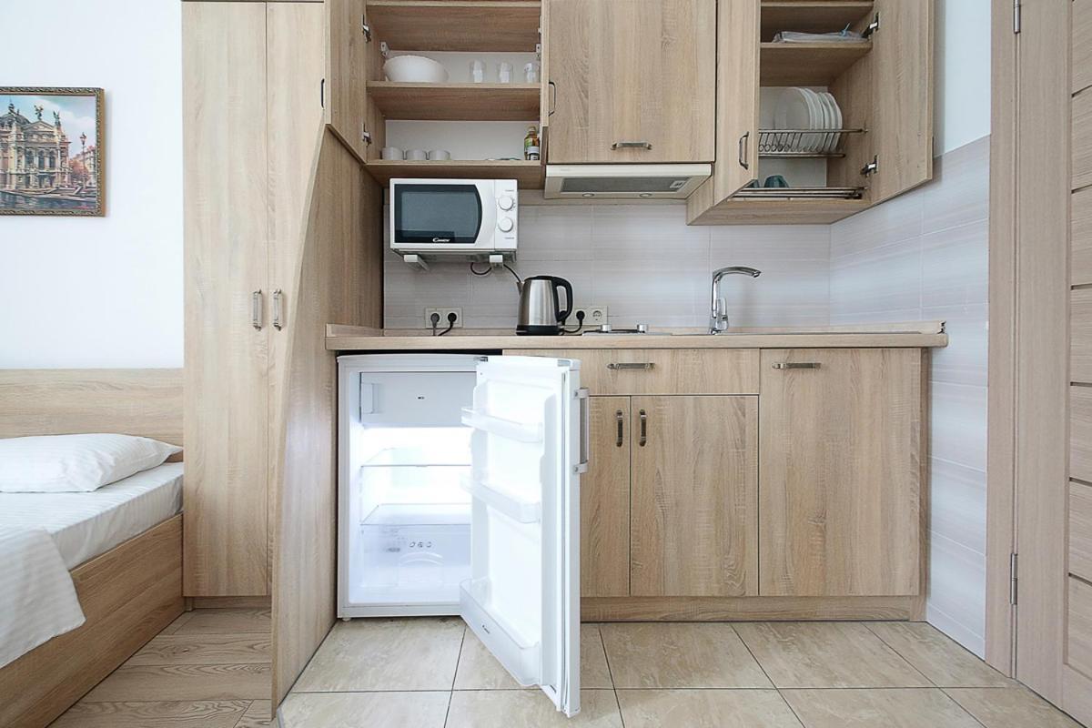 Buk Apartments On Doroshenka 29 Lviv Bagian luar foto